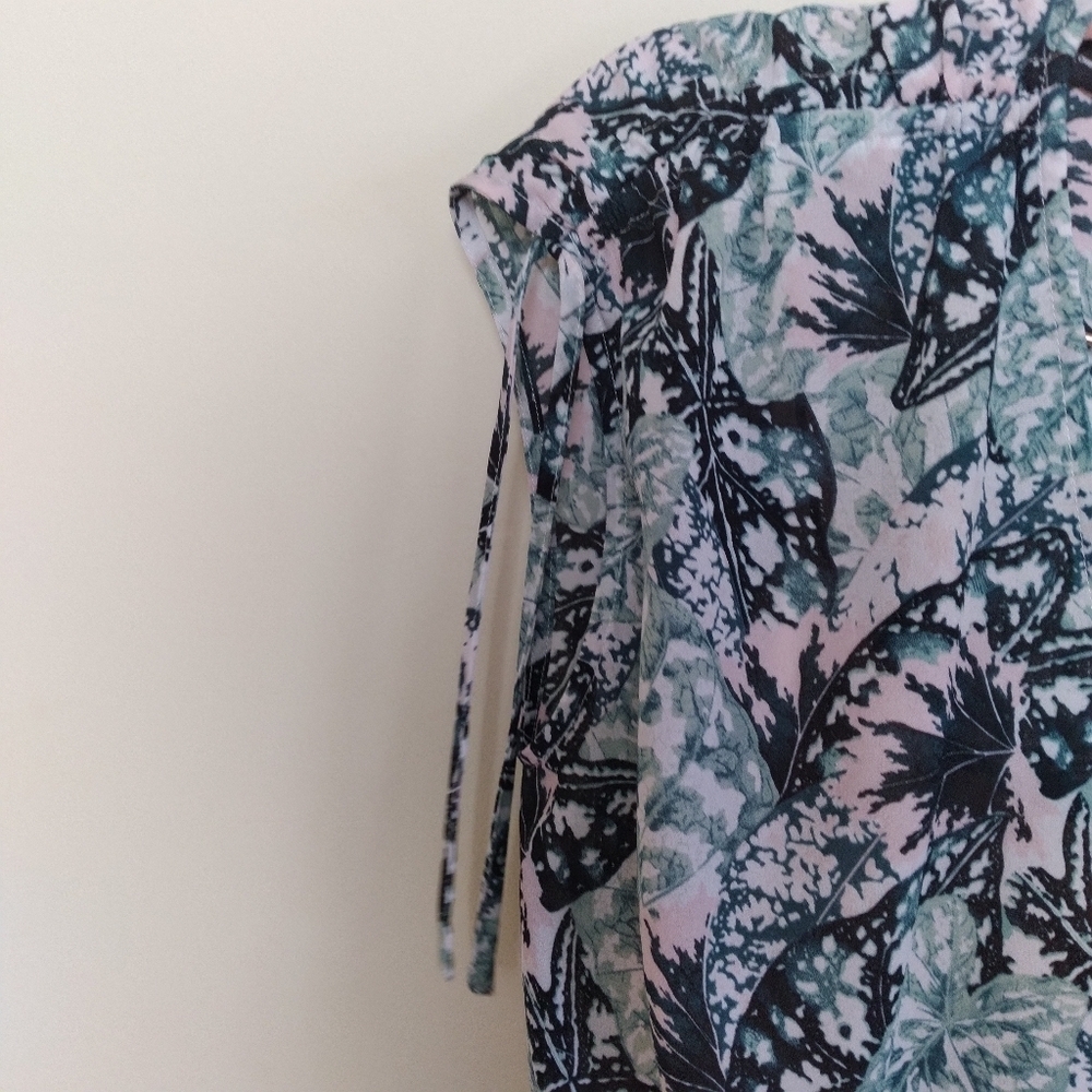 Bebe Green and White Shirred Tropical Print Short Sleeve Midi Dress Size XS - Picture 13 of 16